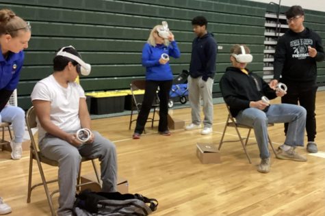 Students enjoying Virtual Reality at the Tech Fair
